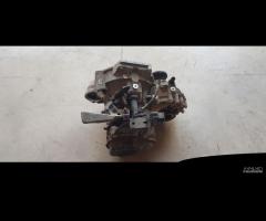 AUDI A1 8X SCATOLA CAMBIO MANUALE 02R301103 1.6D