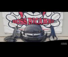 OPEL CORSA D RESTYLING MUSO COFANO FARI PARAFANGHI