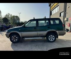 NISSAN TERRANO per ricambi usati TD27 - 4