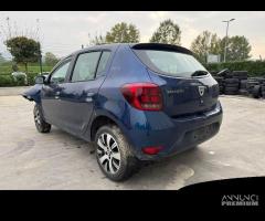 DACIA SANDERO per ricambi usati B4DB4 - 5