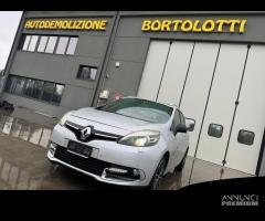 RENAULT MEGANE SCENIC per ricambi usati R9MA4