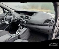 RENAULT MEGANE SCENIC per ricambi usati R9MA4 - 11