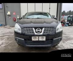 NISSAN QASHQAI J 10 per ricambi usati M9R