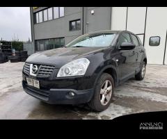 NISSAN QASHQAI J 10 per ricambi usati M9R