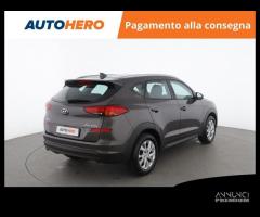 HYUNDAI Tucson NW60082