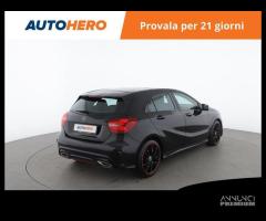 MERCEDES-BENZ A 200 YT06005