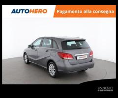 MERCEDES-BENZ B 180 UX03450