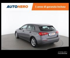 MERCEDES-BENZ A 180 KN40267