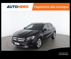 MERCEDES-BENZ GLA 200 VU29388 - 1