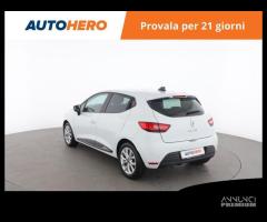 RENAULT Clio AB70396 - 4