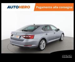 SKODA Superb RL76731