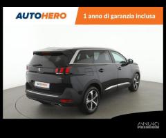 PEUGEOT 5008 UM53621 - 5