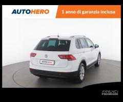 VOLKSWAGEN Tiguan XD34967 - 5