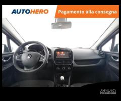 RENAULT Clio EV23121 - 8