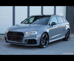 Audi RS3 in ricambi - 1