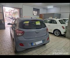 Hyundai i10 unico pro 1.0 gpl 2015 - 11