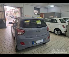 Hyundai i10 unico pro 1.0 gpl 2015 - 13