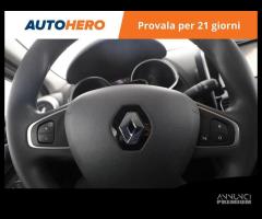 RENAULT Clio CX11570 - 11