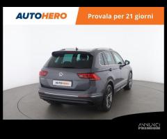 VOLKSWAGEN Tiguan FY32947 - 5