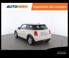 MINI Cooper D UB66097 - 4