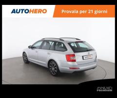 SKODA Octavia HE67564