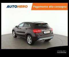 MERCEDES-BENZ GLA 200 XH10768