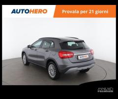 MERCEDES-BENZ GLA 200 - 4