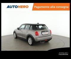 MINI Cooper RT76435 - 4