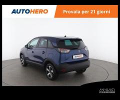 OPEL Crossland UY07104