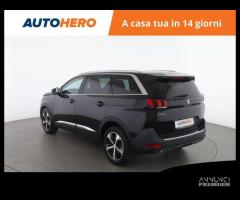 PEUGEOT 5008 FS44687