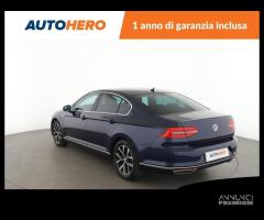 VOLKSWAGEN Passat JA89063