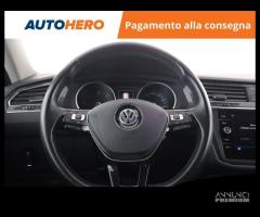 VOLKSWAGEN Tiguan Allspace MY09713 - 12