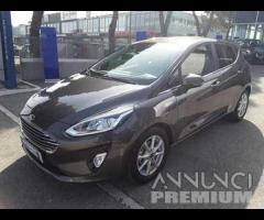 Ford Fiesta faro led in ricambio - 1