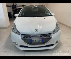 Peugeot 208 1.4 HDi 50 kw OK NEOPATENTATI 2012 EUR - 2