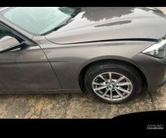 Parafango anteriore dx BMW 320 F30 berlina 2016