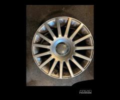 1 cerchio in lega Audi A6 anno 2007 R17