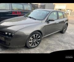 Alfa Romeo 159 anno 2010 sw cilindrata 1959 gasoli