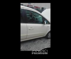 Porta anteriore dx opel zafira B