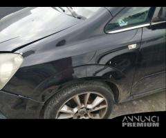 Parafango anteriore sx opel zafira b