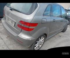 Ricambi usati Mercedes classe b anno 2008 w245