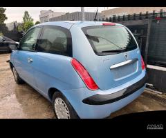 Ricambi usati lancia Ypsilon 188A9000