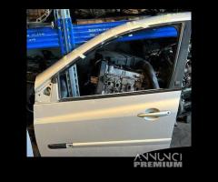 Porta anteriore sx renault clio anno 2011 - 1