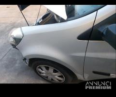 Parafango sx renault clio anno 2011