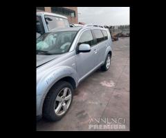 Mitsubishi outlander ricambi