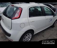 Ricambi usati fiat punto evo anno 2011