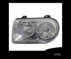 FARO ANTERIORE SINISTRO CHRYSLER 300 C Touring 048