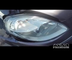 Fanale anteriore dx lancia musa anno 2009