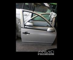 Porta anteriore dx skoda Fabia sw anno 2000