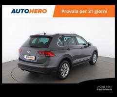 VOLKSWAGEN Tiguan FG55842 - 5