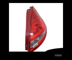 STOP FANALE POSTERIORE DESTRO FORD Fiesta 6Â° Seri - 4